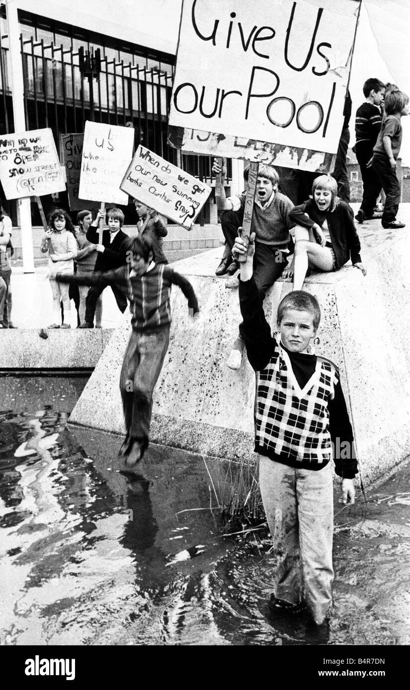 Politiser l&rsquo;enfance : pourquoi ce thème ? - Les Modernes - librairie Grenoble